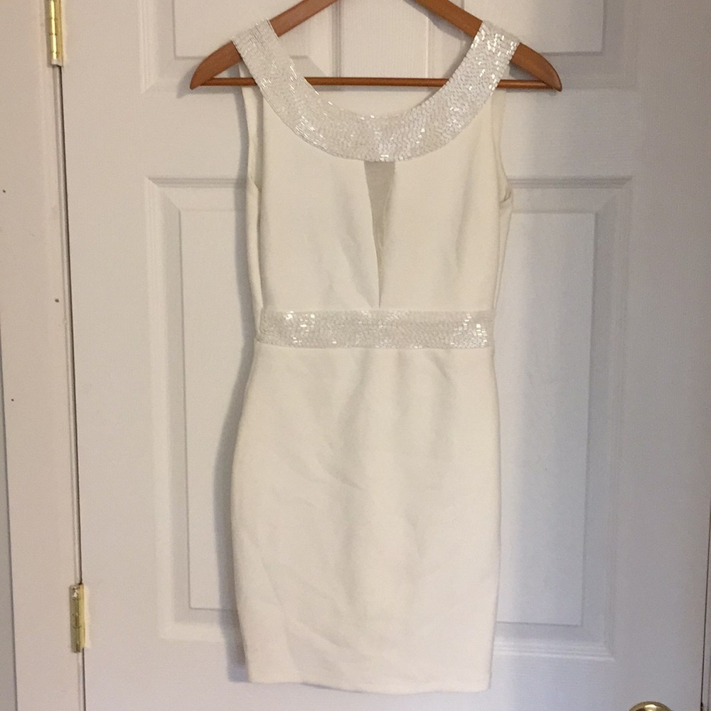Windsor mini white dress, stretchy with beading